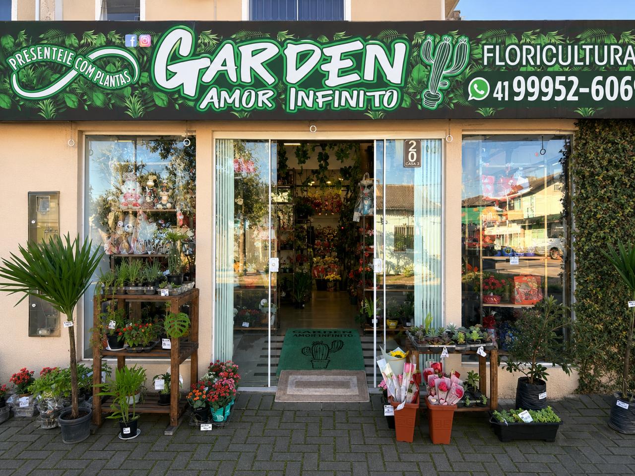 Fachada da floricultura Garden Amor Infinito em Curitiba